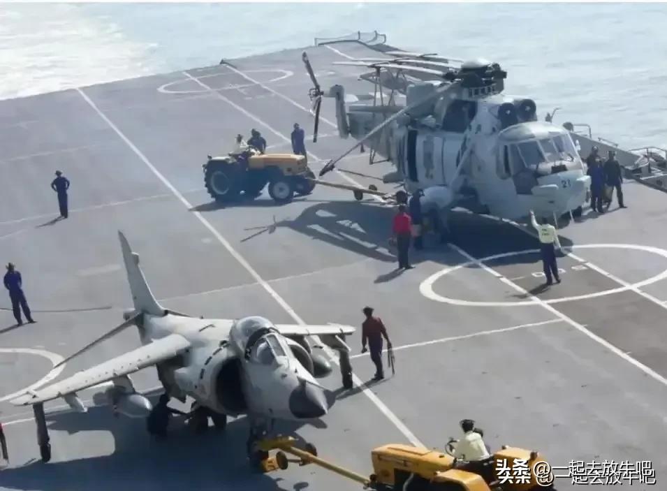 中国舰载机牵引车2000万人民币，印度的两万，差别在哪？
简单来说，我们这是航母