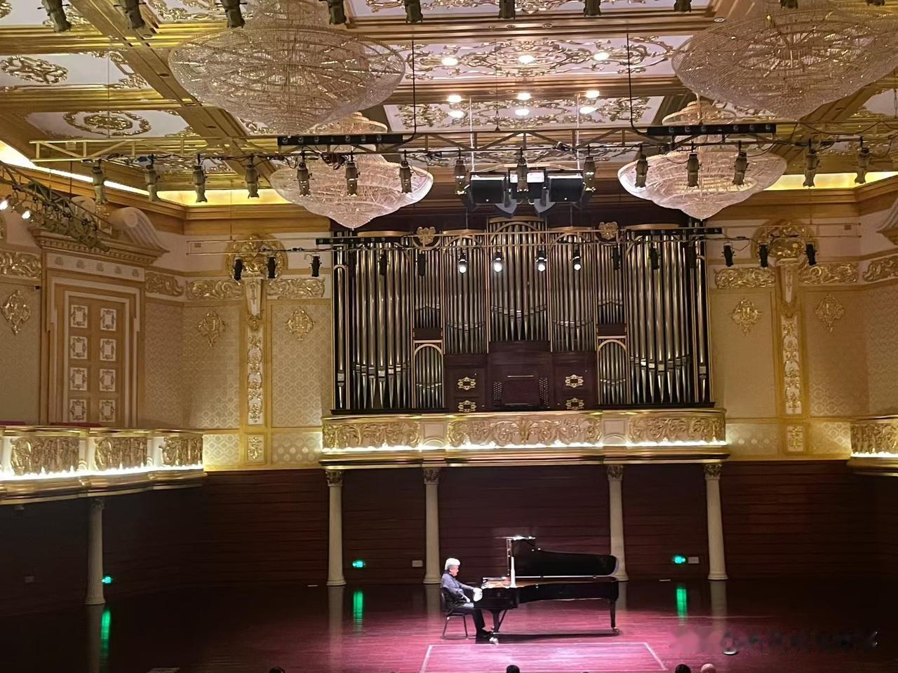 [锦鲤到来]客户不可能百分百信任你

对于客户的话，只保持一半的信任，都说自己的