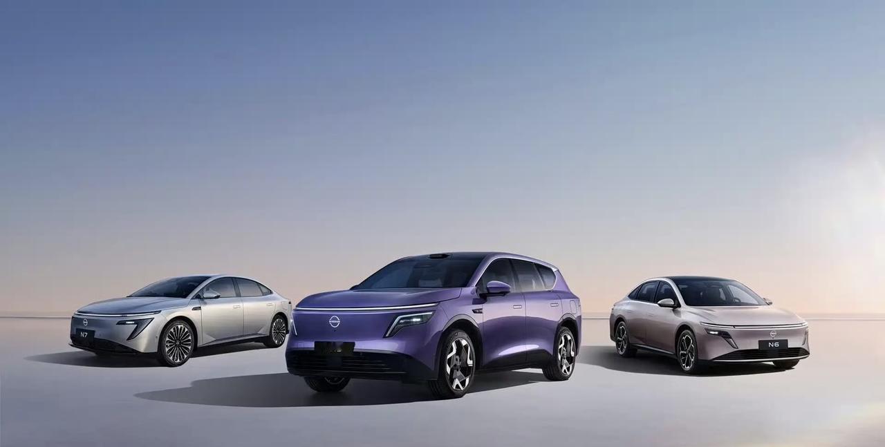 东风日产NX8这官图一出来，着实给人眼前一亮的感觉。它外观设计简约又美轮美奂，前