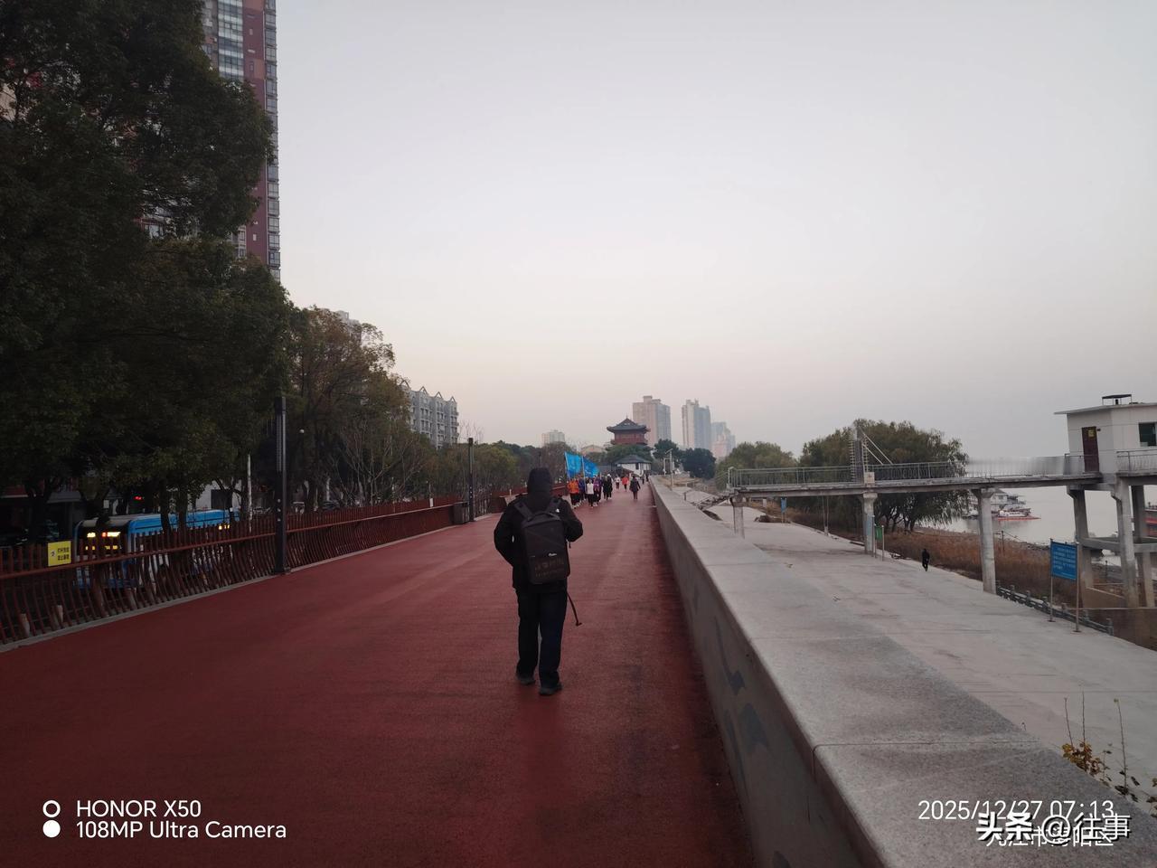 晒图笔记大赛2025年12月27日长江岸边《浔阳楼》下晨练打卡分享运动