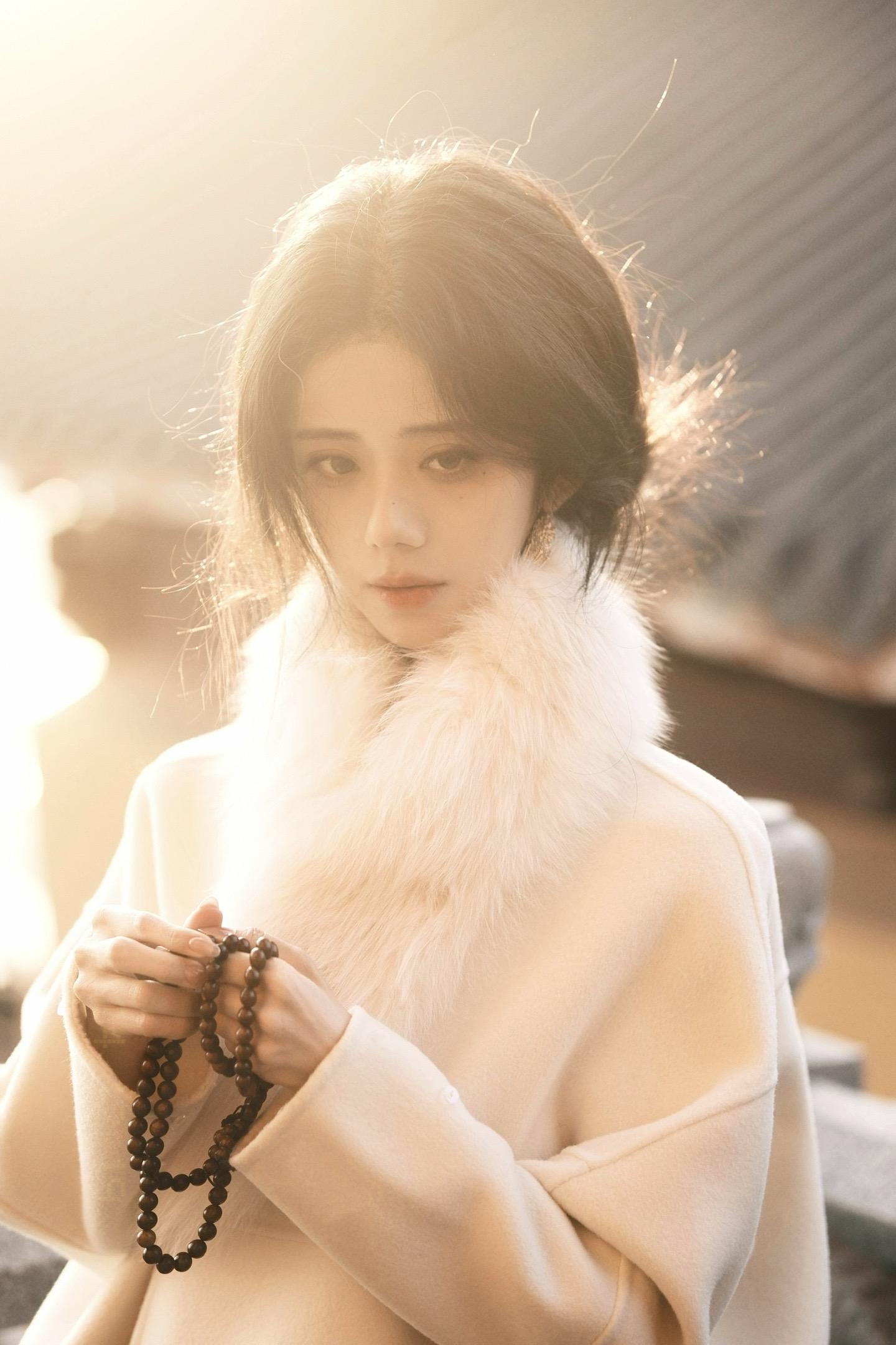 三愿如同梁上燕  岁岁常相见