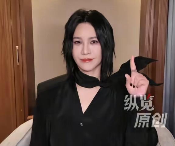 尚雯婕又把曾舜晞给告了，
感觉何炅含金量还在上升！
去查了查才发现，何炅之前早就