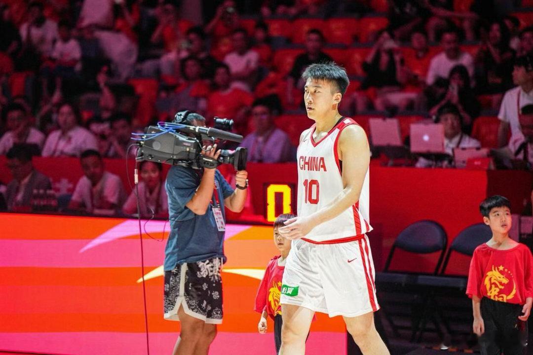 中国男篮迎来意志力与抗压能力的考验48小时倒计时。留给中国队的不仅是战术调整时间