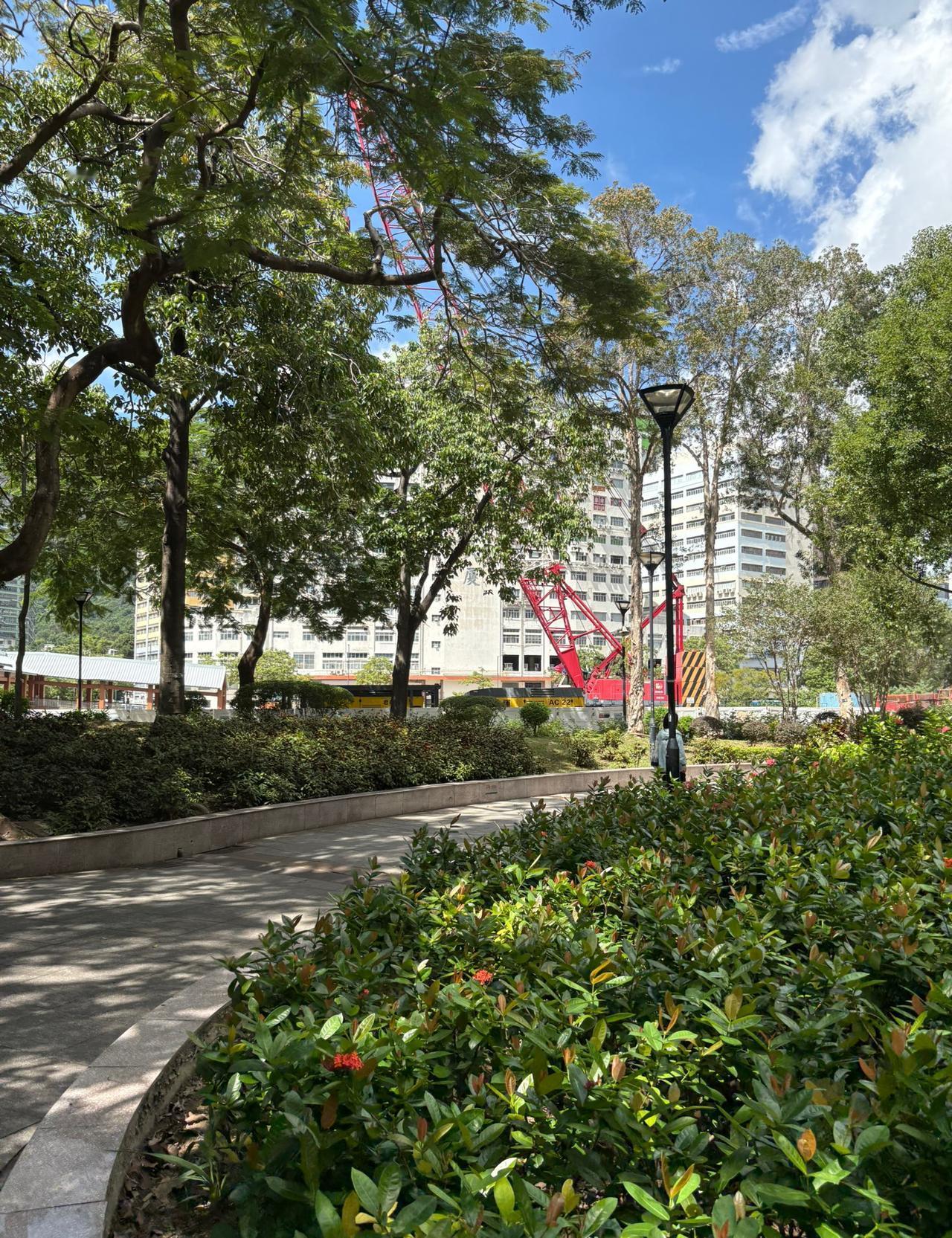 支持。

我们在2000年结婚那个时候，都要婚检的，没觉得有什么不好。

现在为