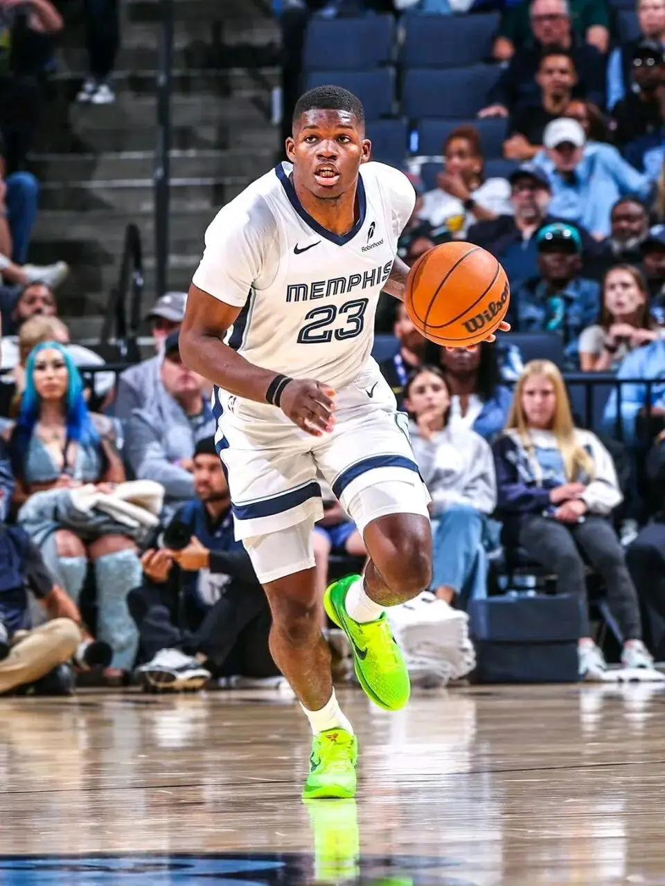 开拓者11顺位换灰熊16顺位加28年首轮签和两个次轮，选杨瀚森吃大亏了？原因是1