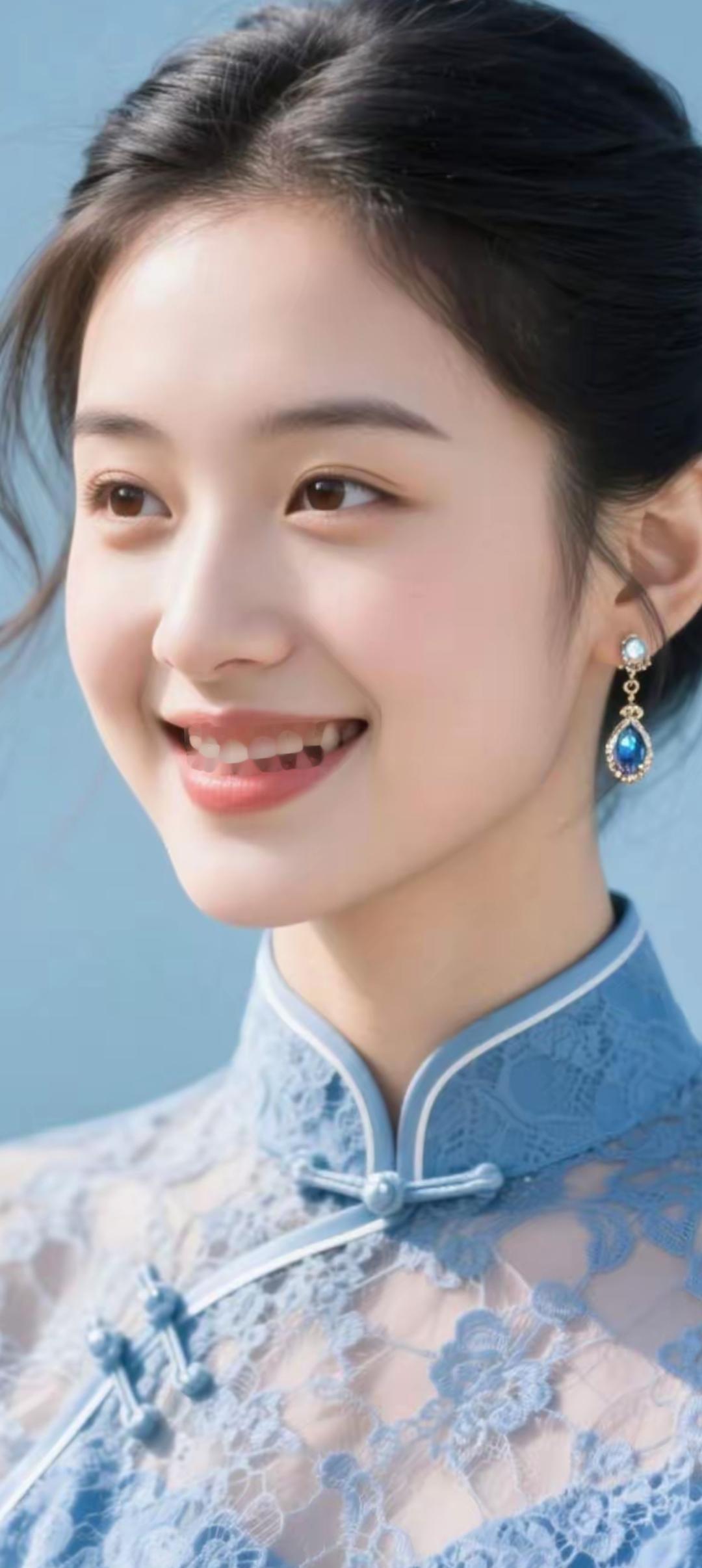 优雅蓝调，复古旗袍，温婉微笑，气质动人。