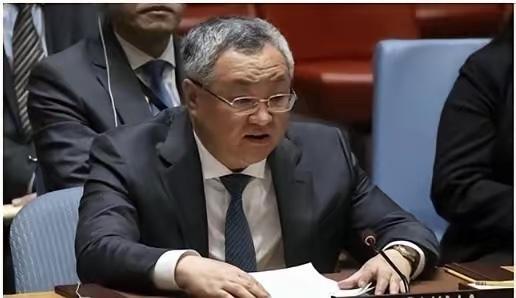 中国大使曾经在联合国直接向日本下达了开战警告！只要自卫队敢打着"集体自卫权"的旗