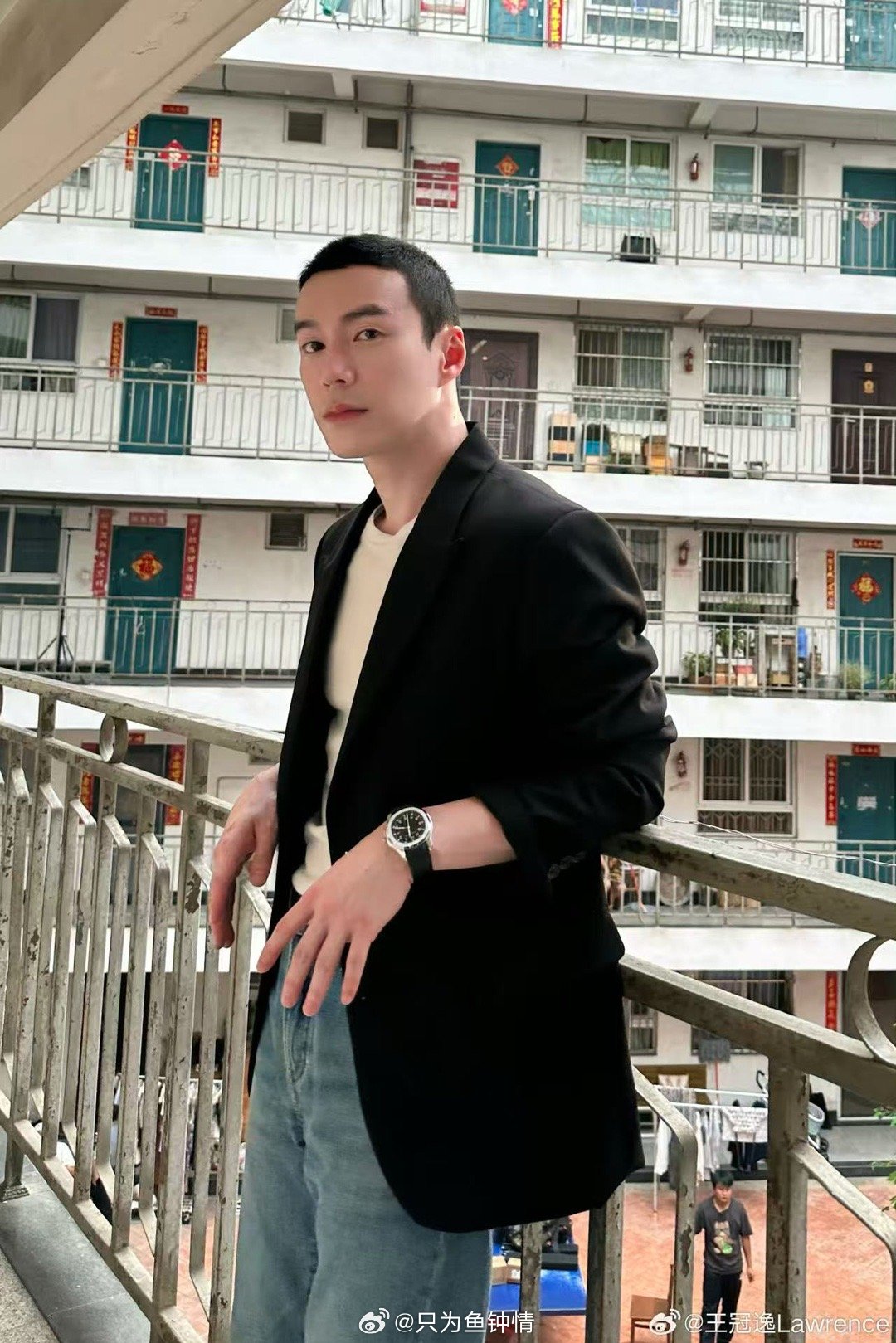 王冠逸新剧有种道明寺的蠢萌王冠逸新剧蠢萌式追爱 香港大少爷追人确实有点蠢萌。被踢