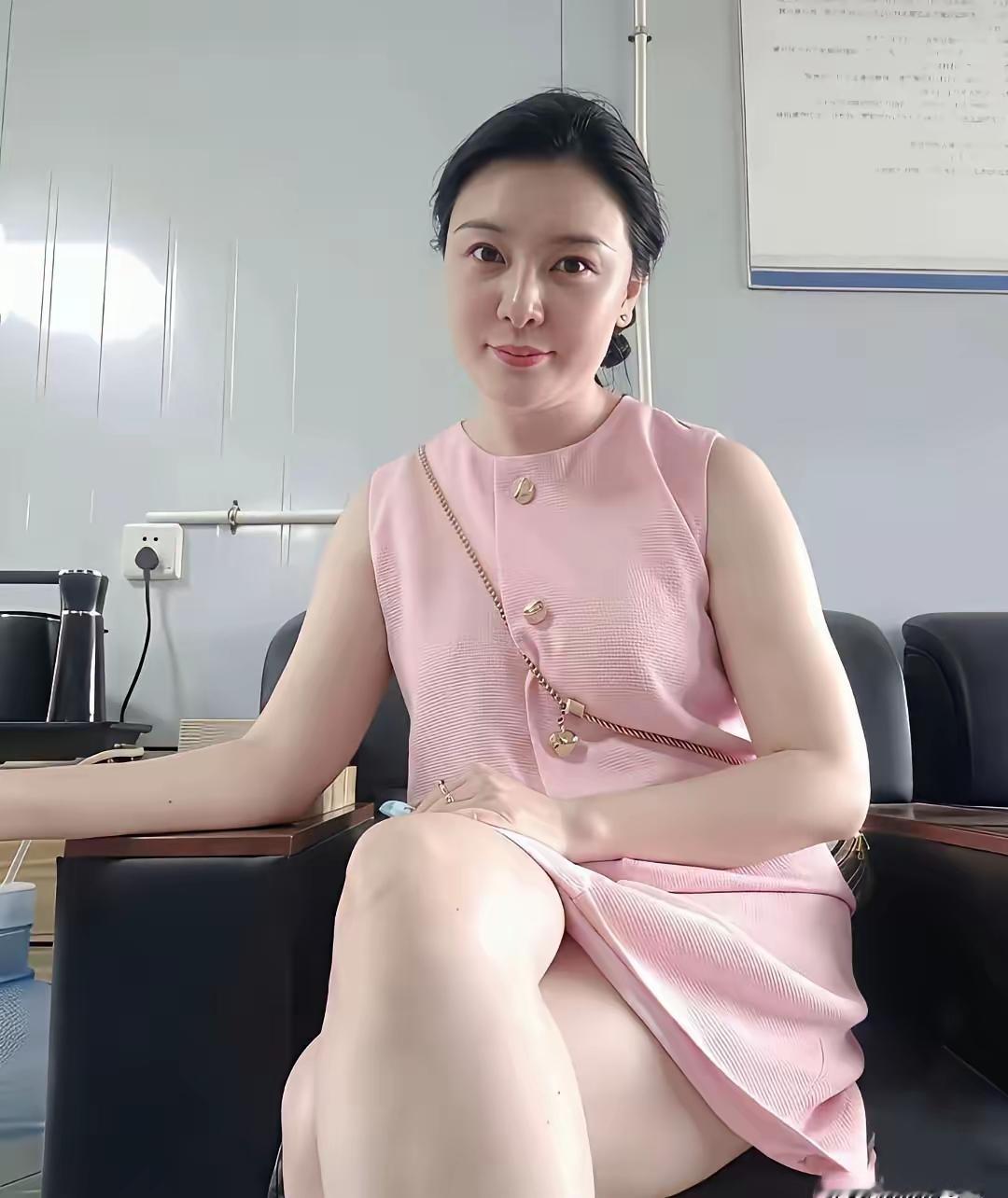 清纯美女素颜漂亮