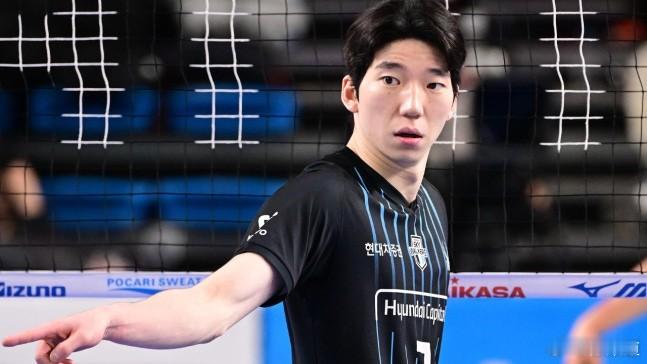 国际排坛动态韩国排球随着 2025-2026 赛季男子职业排球仅剩大韩航空与现代