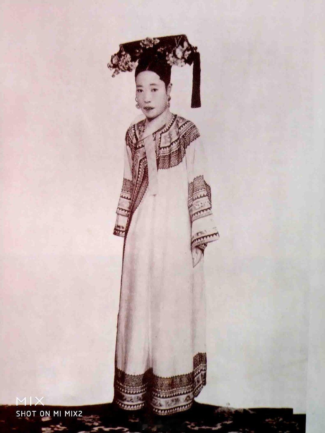 156年前的今天即同治七年（1868年）正月初十日，孝定景皇后降生。    孝定