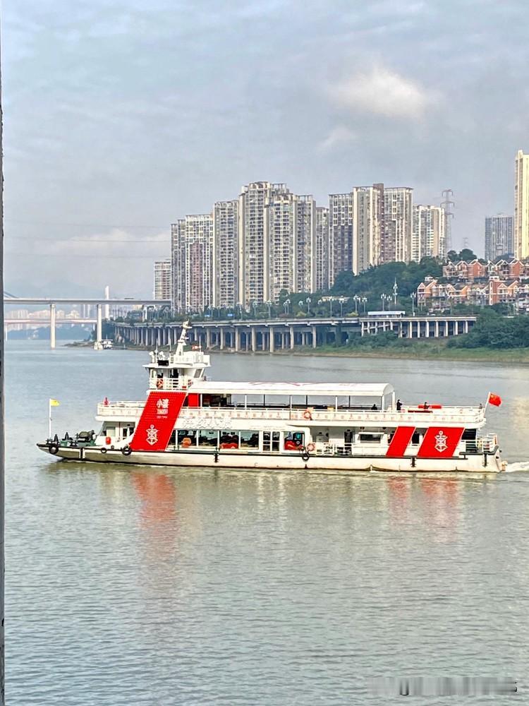 “一根田坎三节烂”，这是民间代代相传的俗语，大意是说人生充满坎坷，命运起伏无常。