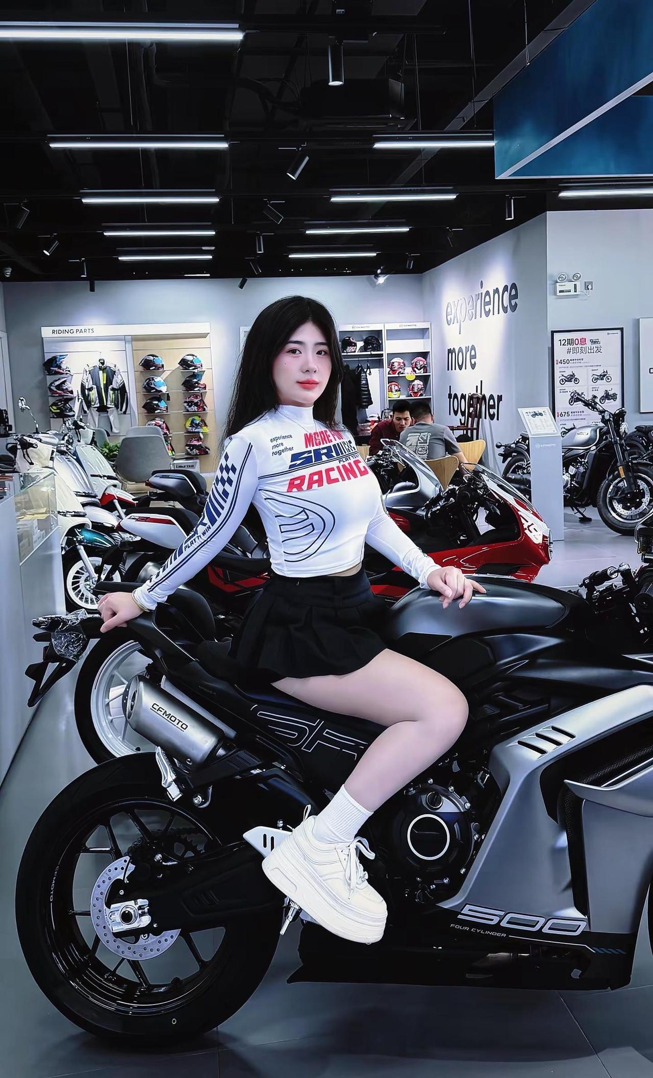 所有上瘾的东西都很危险 包括我，机车 女骑