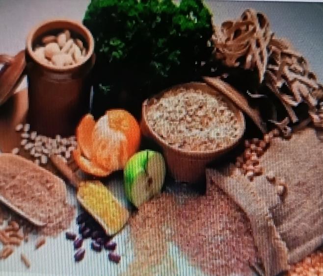 在这个“颜值至上”的时代，很多人陷入容貌焦虑，为了美不惜冒险整容、绝食，结果副作