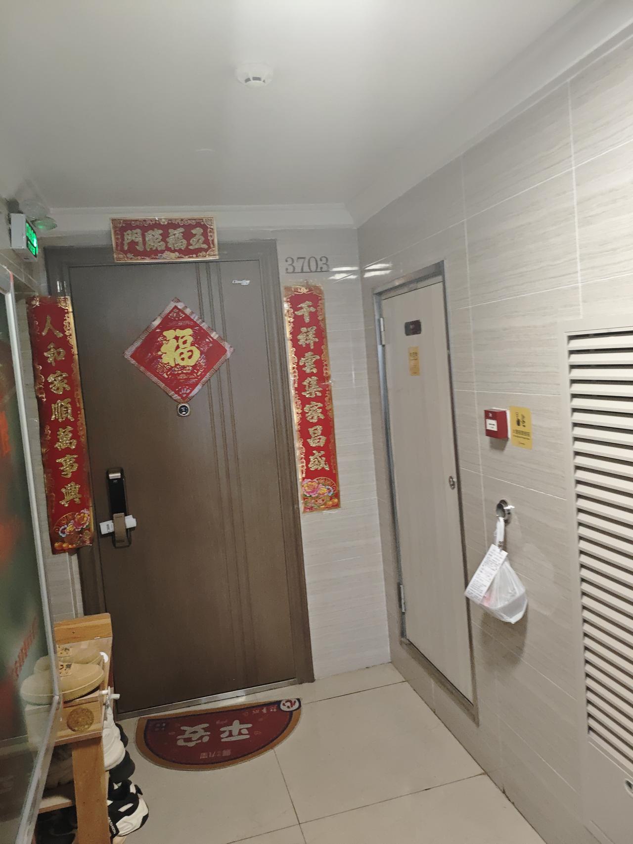 人每天奔波劳碌,究竟是为了什么? 人每天奔波劳碌，究竟是为了什么？我觉得原因还挺