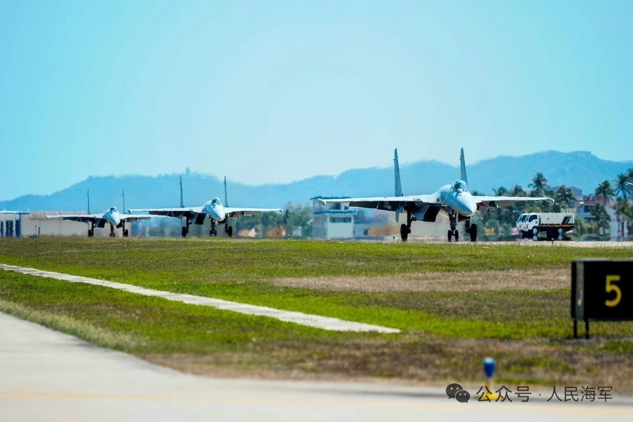 南海歼-15T，漂亮烽火问鼎计划中国海军