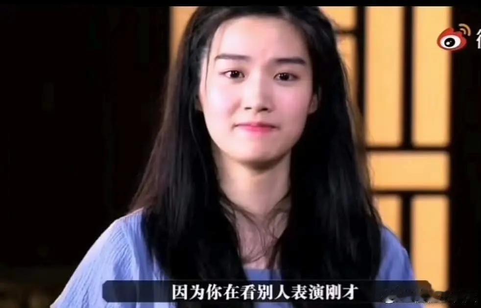 感觉，卢昱晓对待演戏像闹着玩一样的 