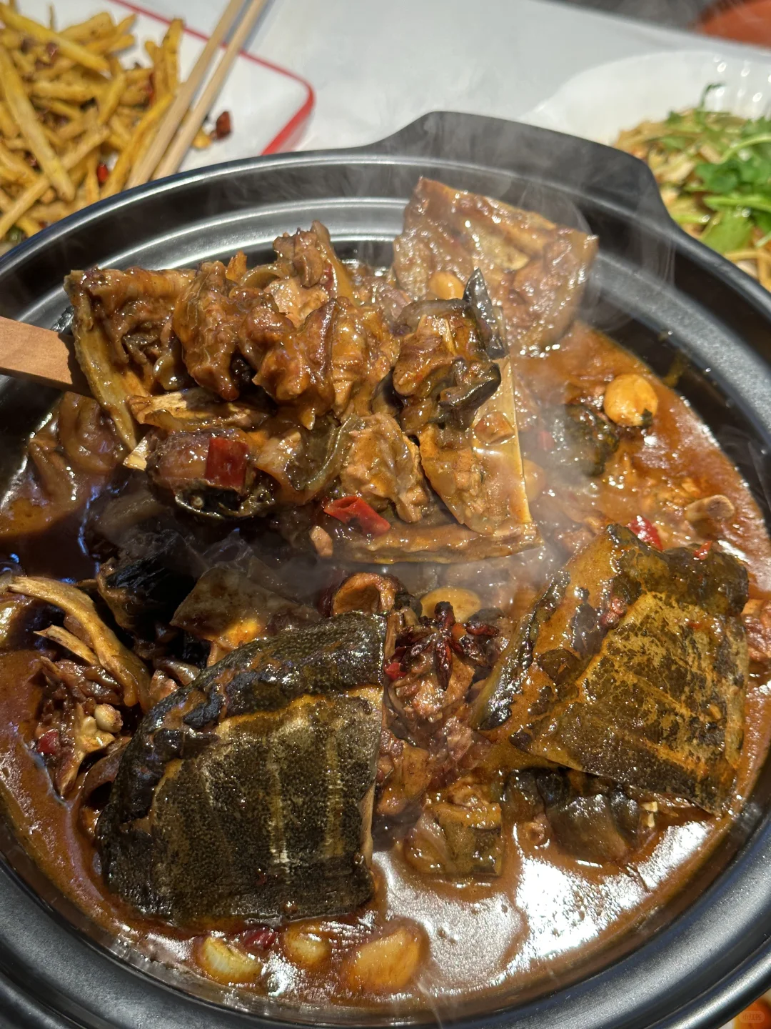 光谷的！！巨地道的烧甲鱼