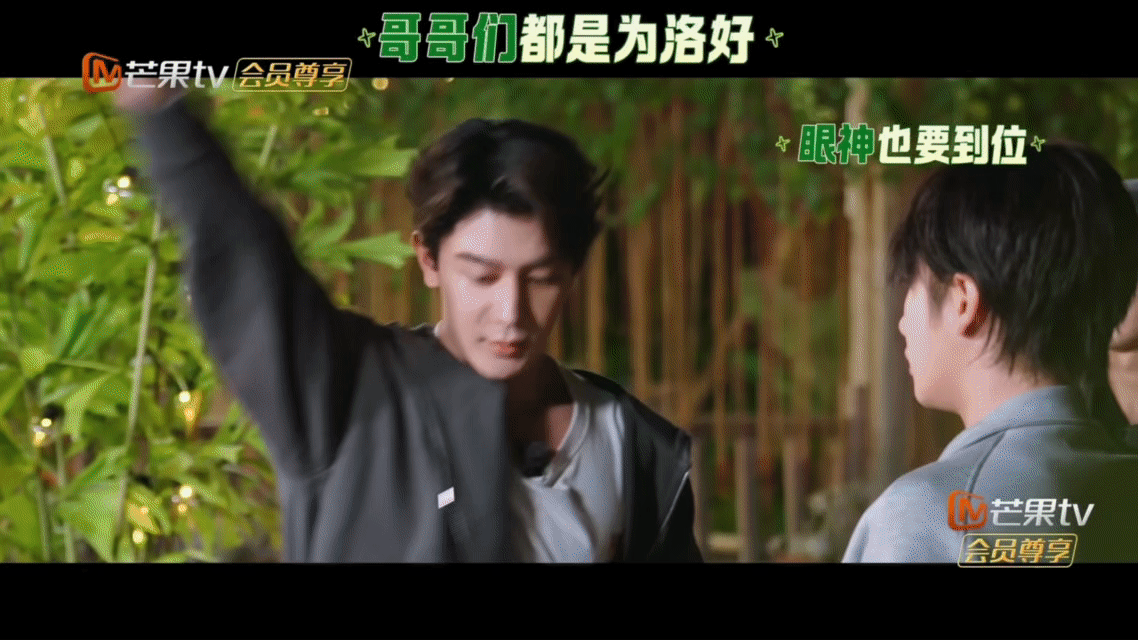 谁又惹何洛洛高兴了 逗笑何洛洛只需一个桶！学完秘诀就疯狂开甩，快乐值爆表