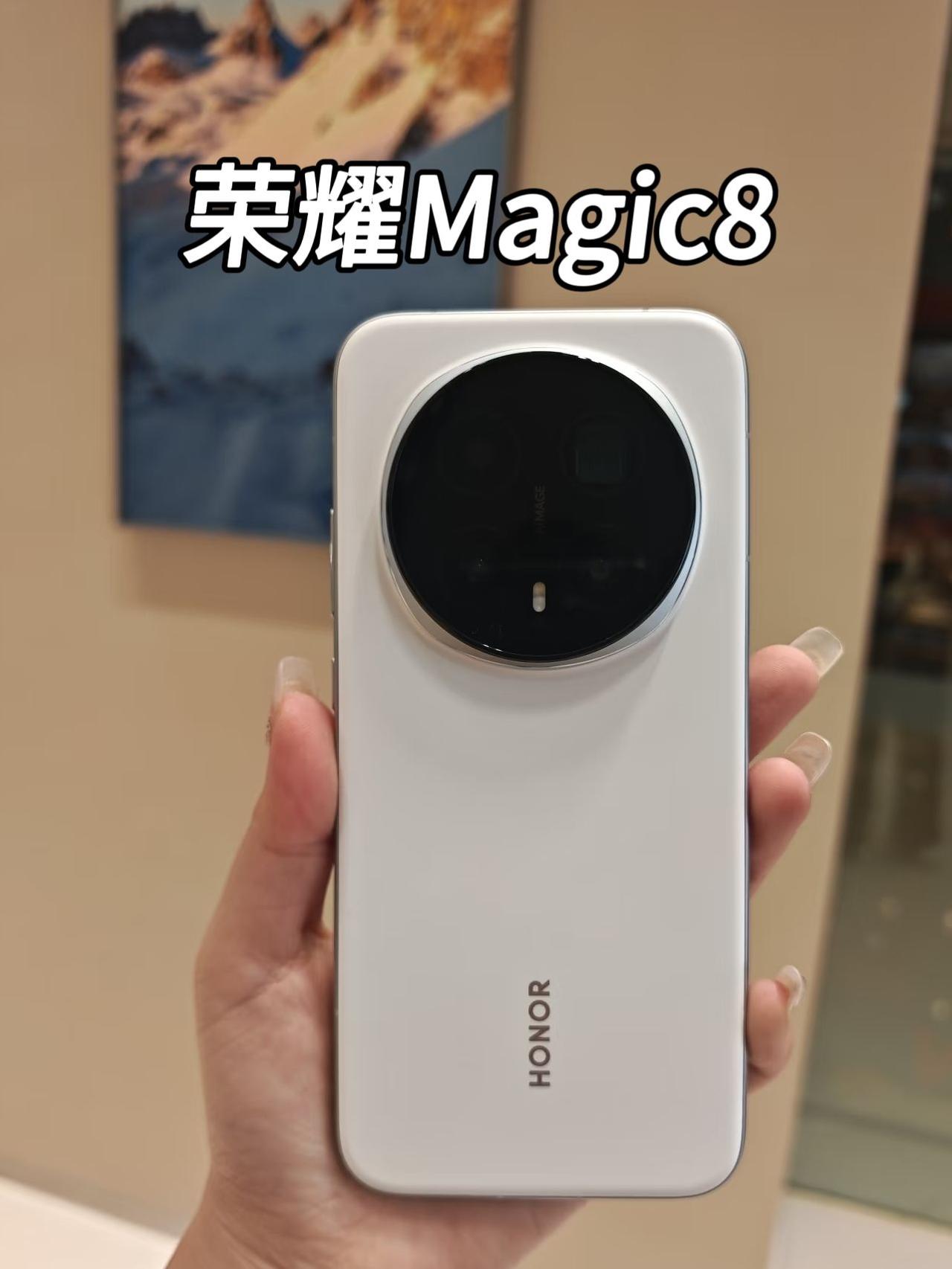 游戏不卡顿 + 续航抗打 华为荣耀旗舰新机推荐
对轻度游戏玩家而言，手机的性能表