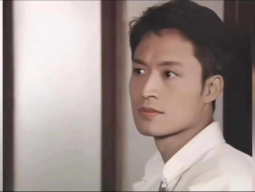 以前可望不可及的男人，
现在一点都不想要了！
马景涛当年迷倒多少美女呀！我就被迷