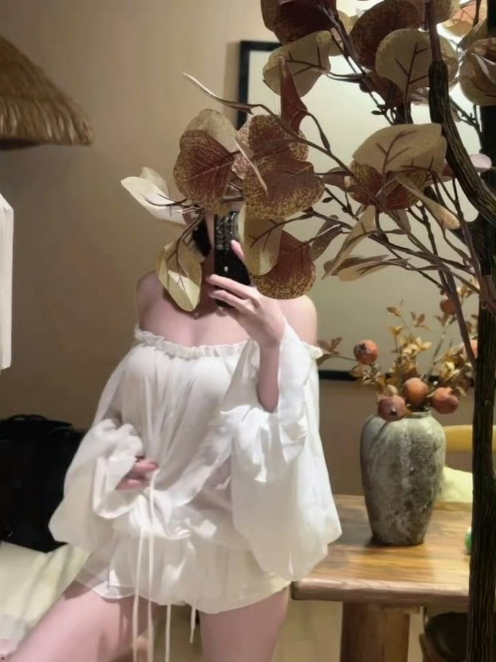 🍁 ​​​