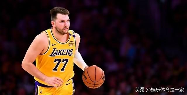 东契奇27+10+7关键封盖，詹姆斯21+7+7导演逆转，里夫斯两记三分定乾坤！