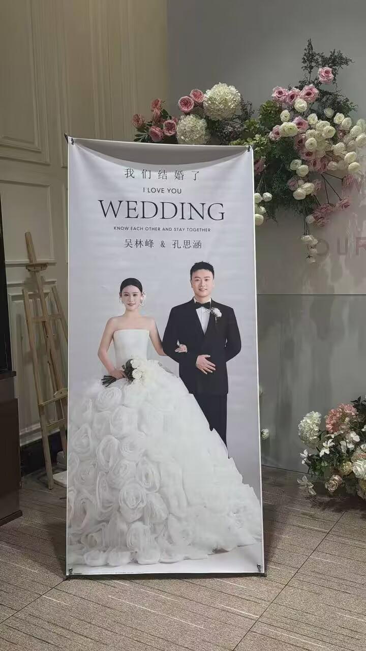 楼上婚宴楼下百日宴事件，法律上无罪，不等于道德上无责！

贵州六盘水，一名男子同