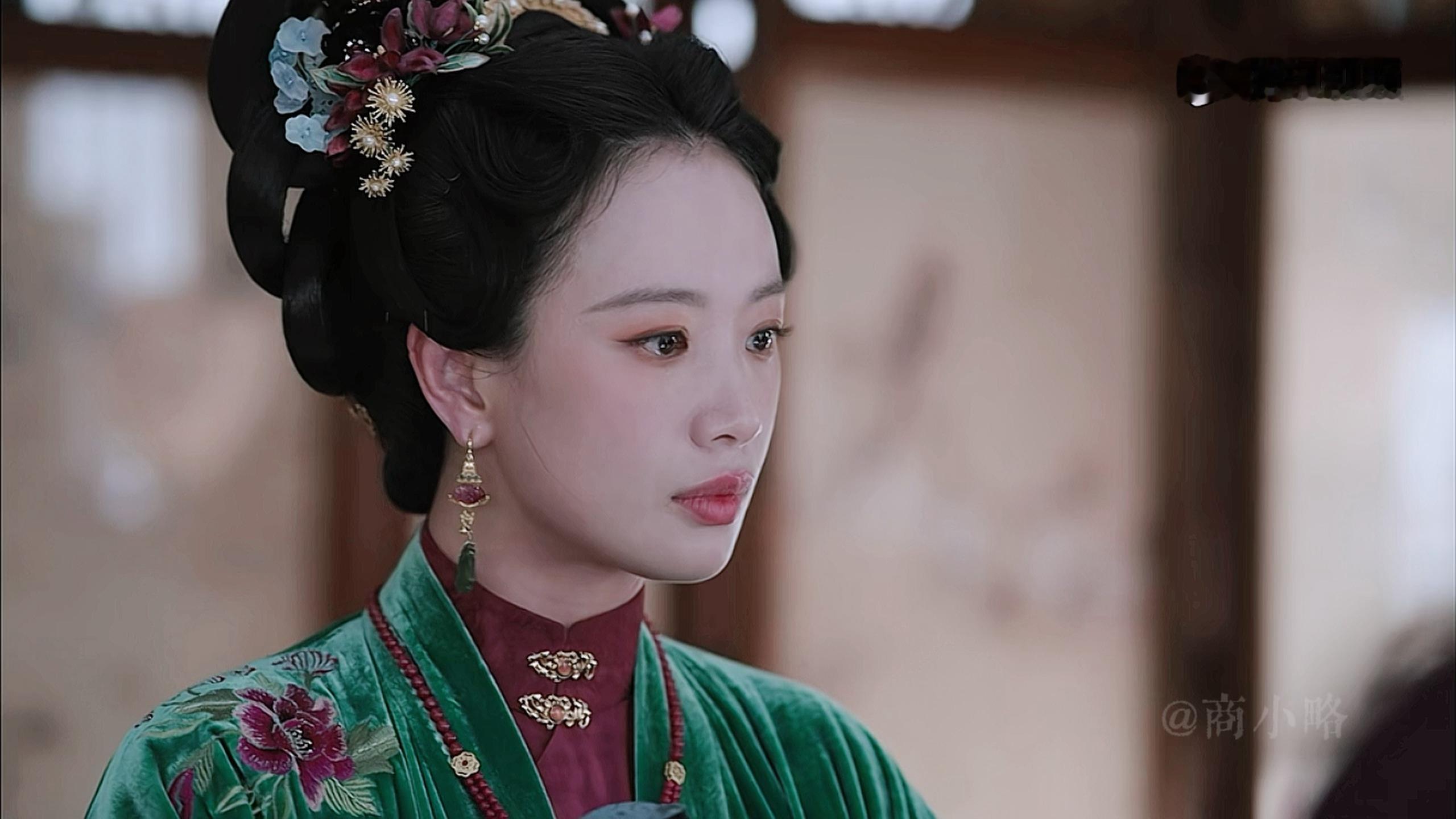 一直在共情这个赵星棠[苦涩]不要抢她的钱啊[苦涩]兰香如故 ​​​