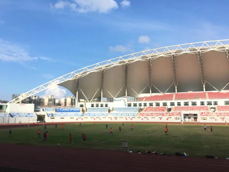 滇超联赛要搞大事情啦！4月11日，临沧队和大理队将在沧源佤族自治县文化体育活动中