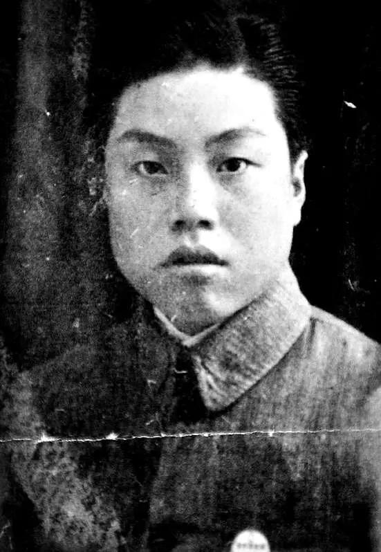 王正均（1924—1950），福建省福州市人，中共地下党员，在台湾期间协助吴石将