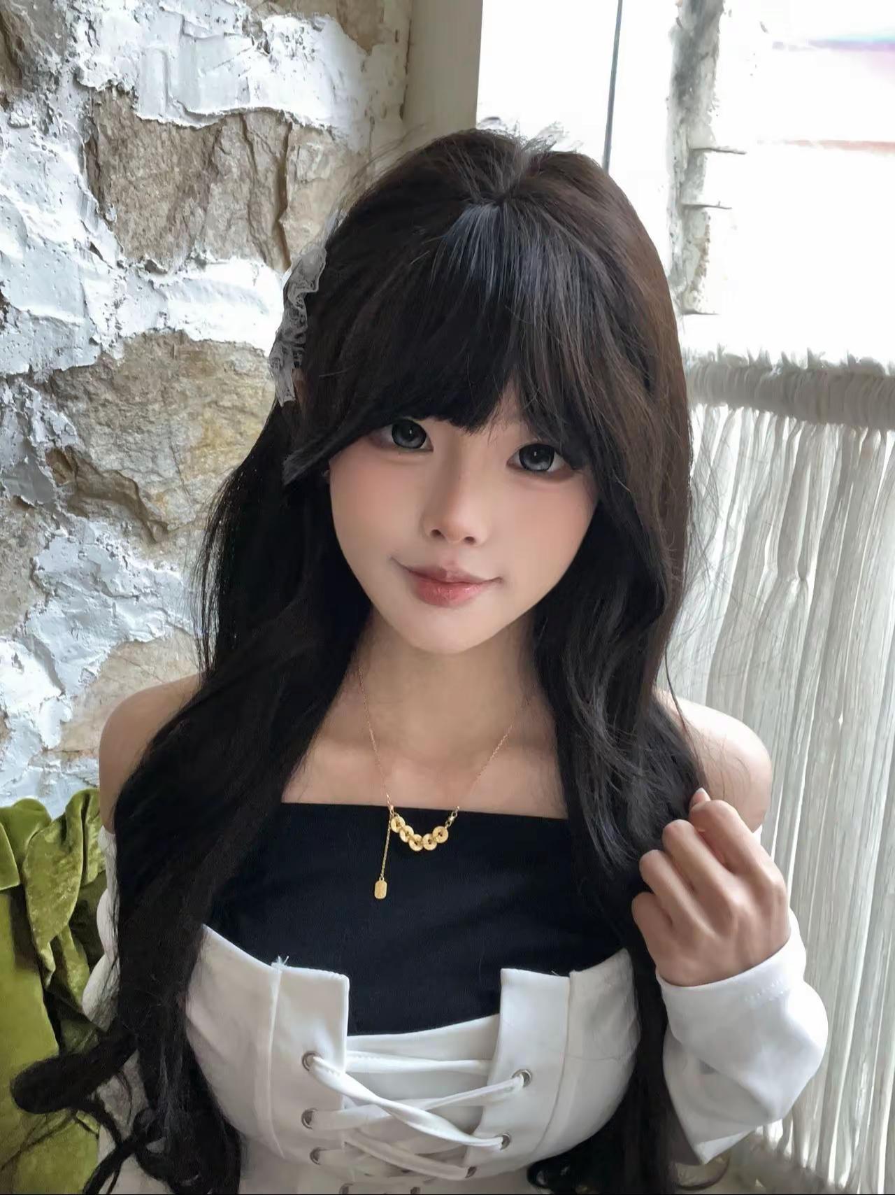 你适合找软柿子找窝囊废  不适合我这么鲜艳炙热真实强烈的女人项链 拍照 女大学生