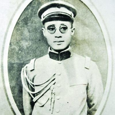 1921年9月4日，刘伯承在宜昌俘虏了后来鼎鼎大名的顾祝同和韩德勤。

宜昌之战