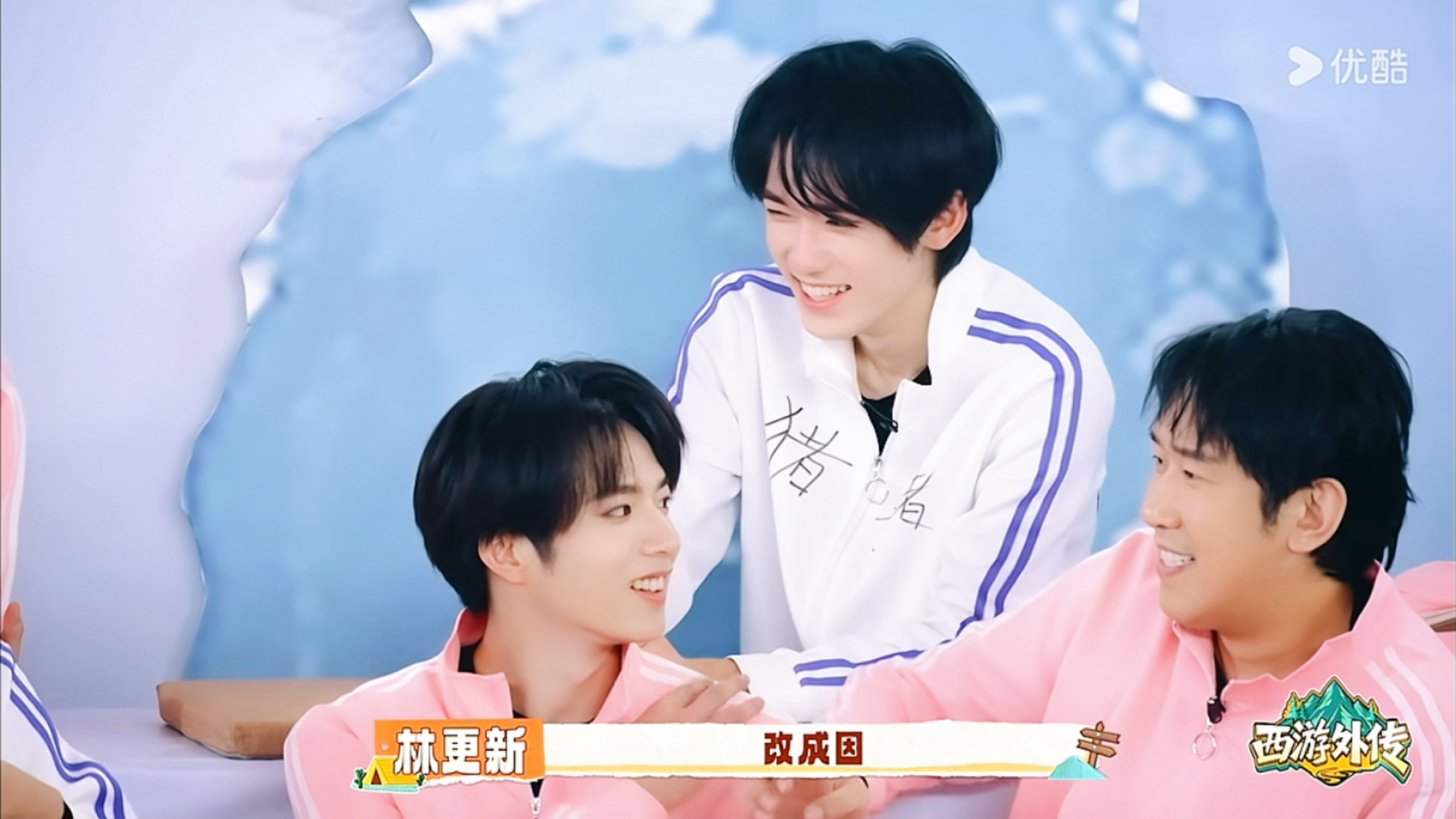 邪恶比格塑真没错哈哈哈哈哈哈哈哈哈哈所以去写了个“囚” 