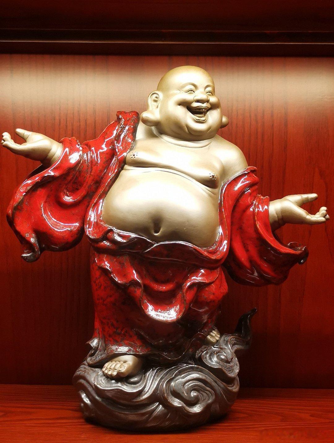 人要从快乐里去感受到内在力量，特别是从自己带给自己的快乐里，去获得力量。    