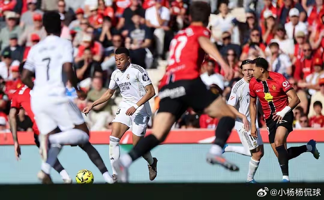 1:2！争冠重创！皇马读秒被绝杀，姆巴佩球荒，落后巴萨7分阿韦洛亚上任后，皇马整