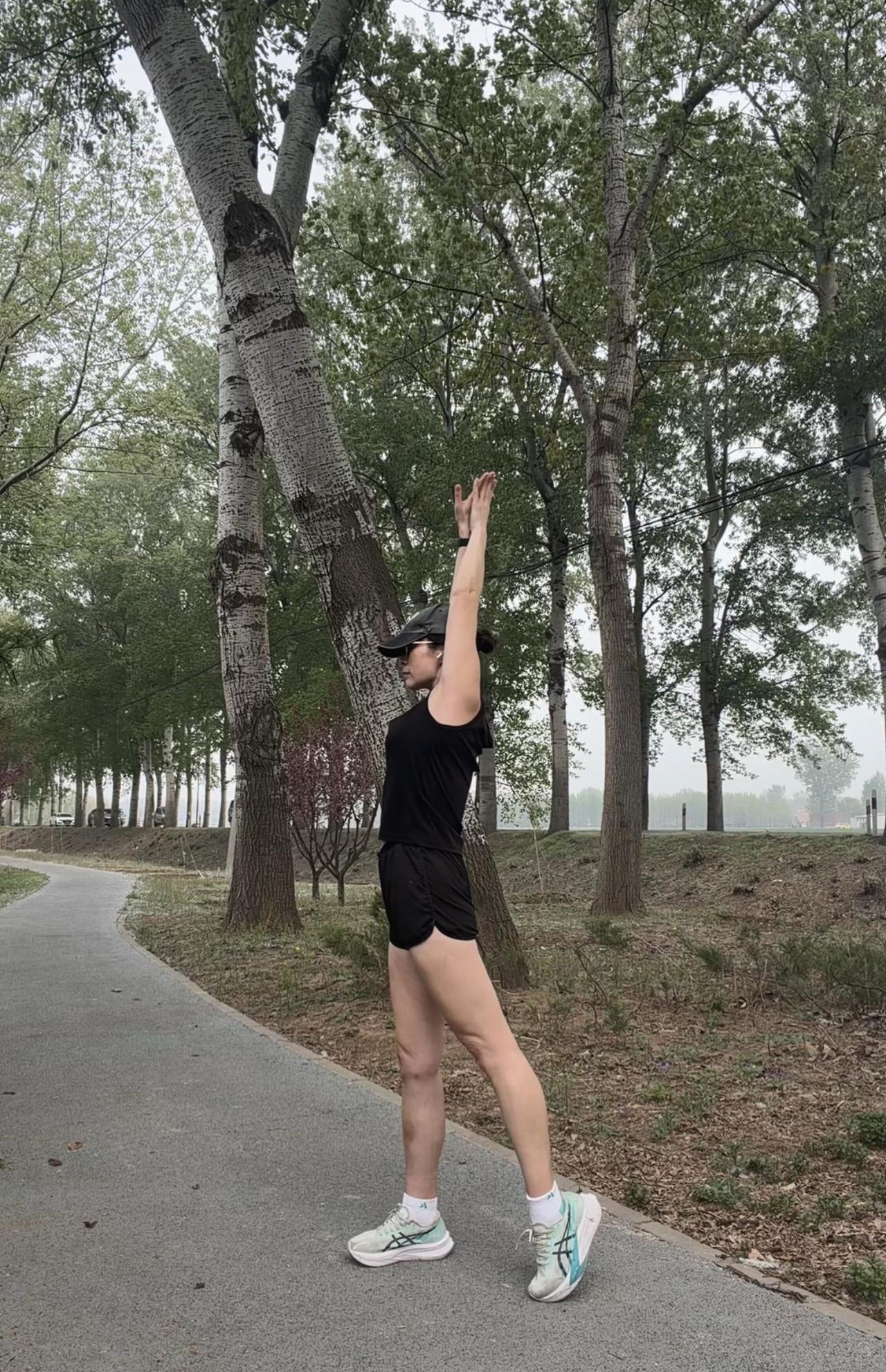 拉伸流线型。纠正骨盆前倾