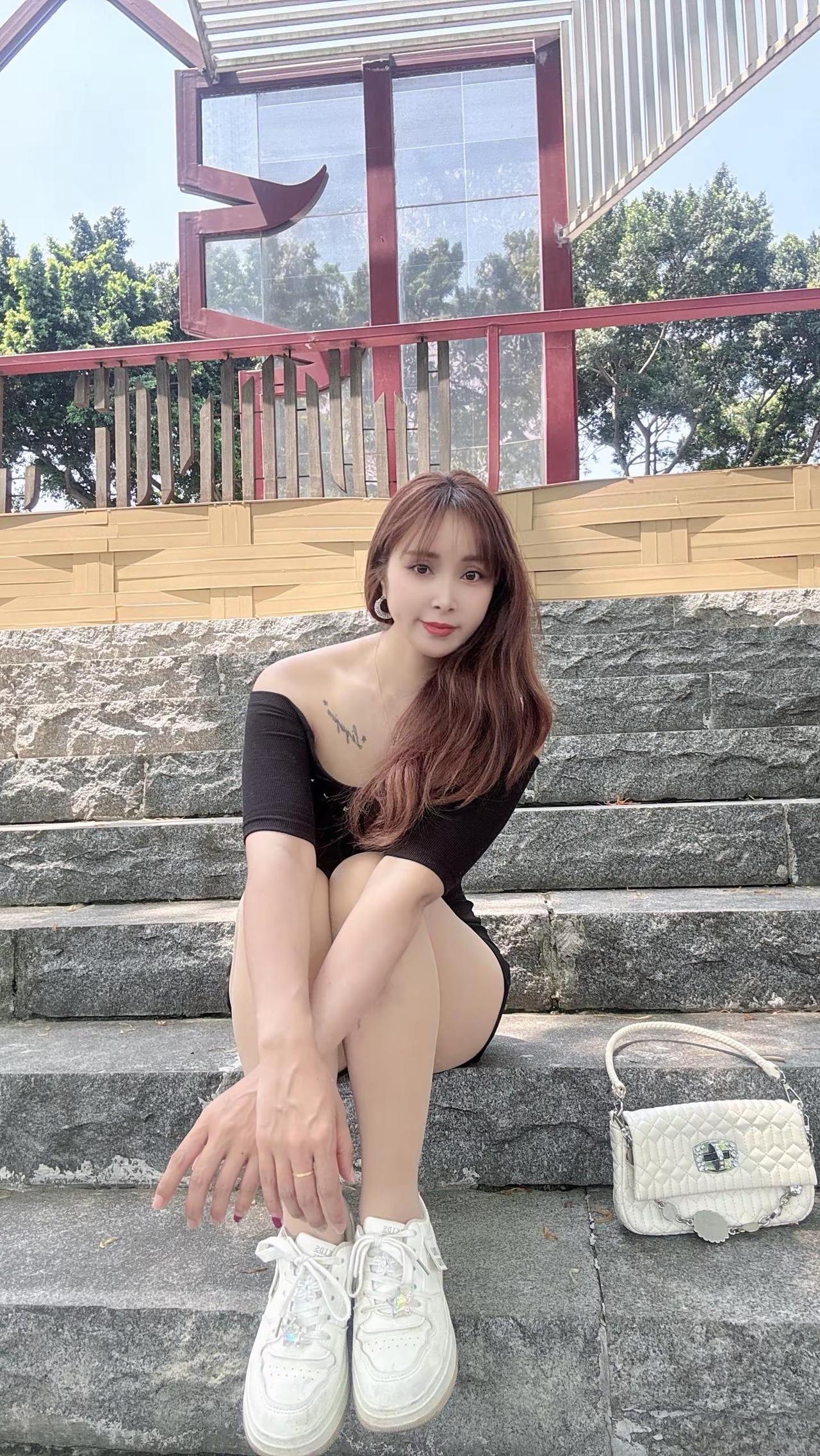 人与人之间 有时候点到为止好 不要强求 不要较真 不要在意 有心者有所谓 无心者