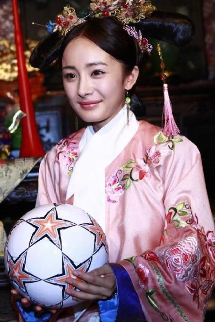 刘诗诗的若曦和杨幂晴川同样是穿越女主，若曦的命运比晴川更惨 ​​​