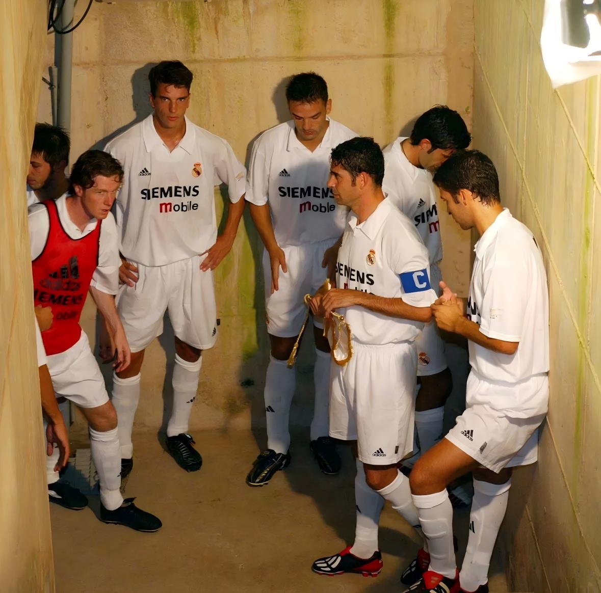 皇马球员准备入场。都报的上名字吗？皇马西甲