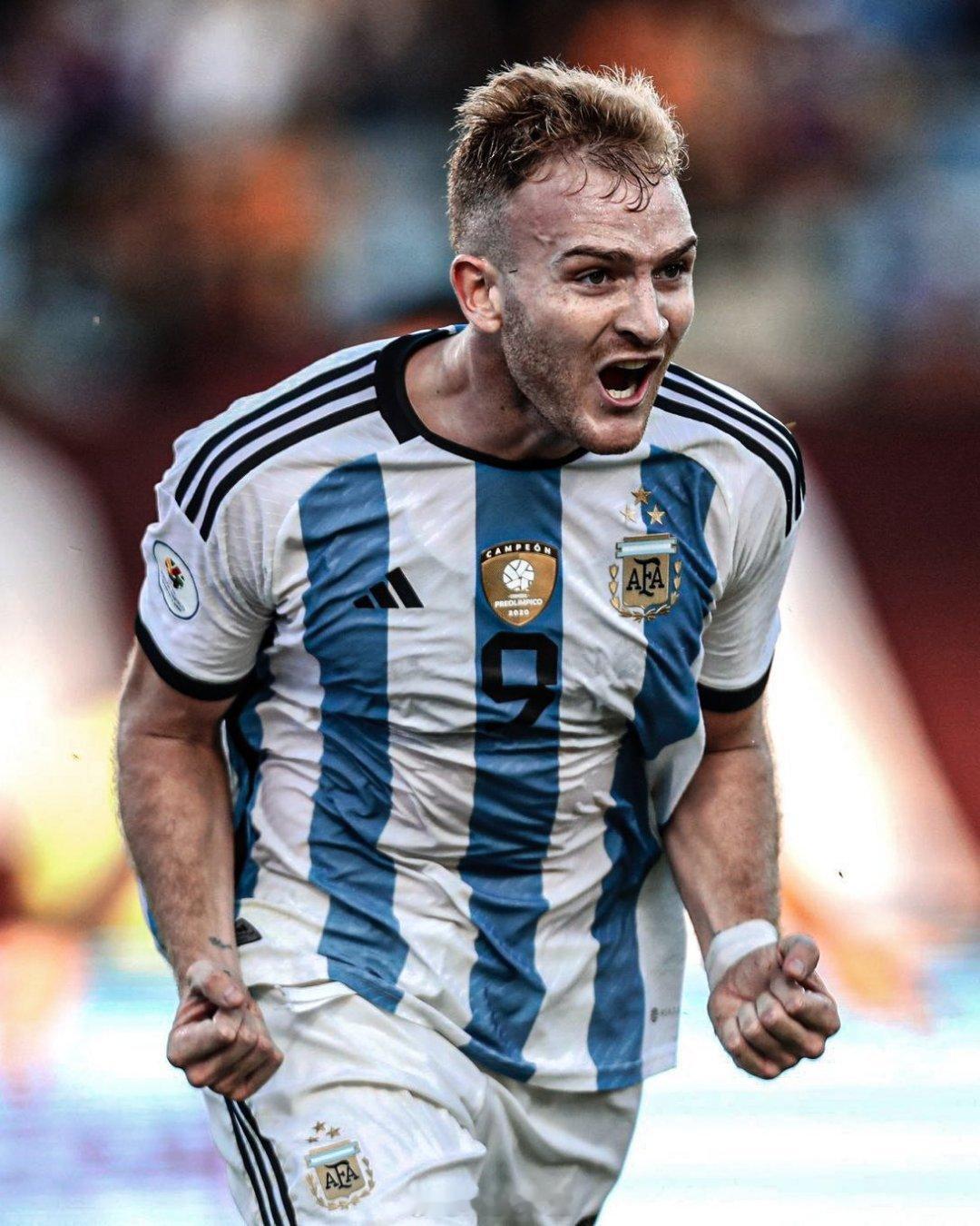 ⚠️🇦🇷 河床已开始与卢西亚诺·贡杜商谈租借事宜，贡杜目前在泽尼特的出场时间