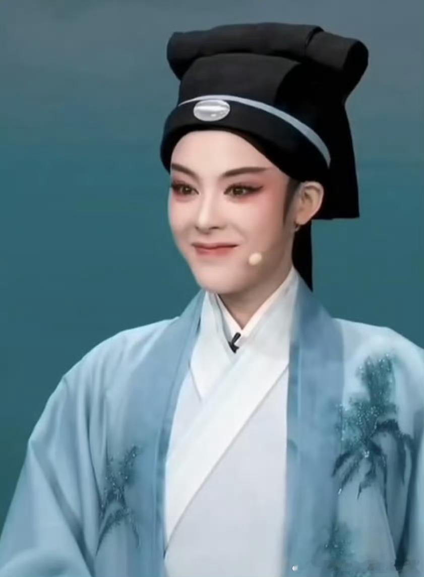 谁把许仙的中药换成冰美式了 陈丽君版本的许仙好好看呀，真的是好帅呀，好看的不得了