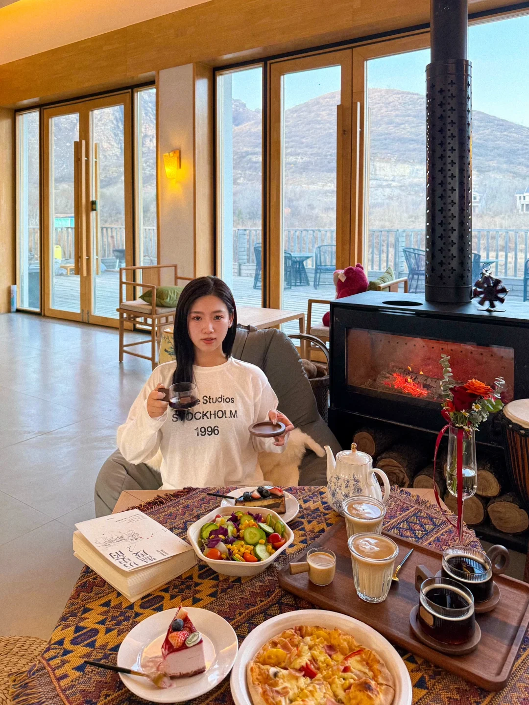 山间慢调🥀咖啡与暖阳相伴