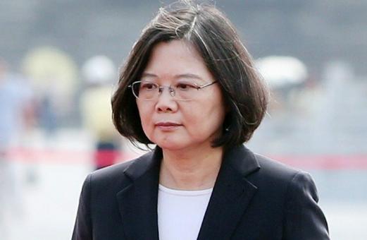 台“前领导人”蔡英文发表声明，

10月8日，台湾地区前领导人蔡英文在窜美期间发