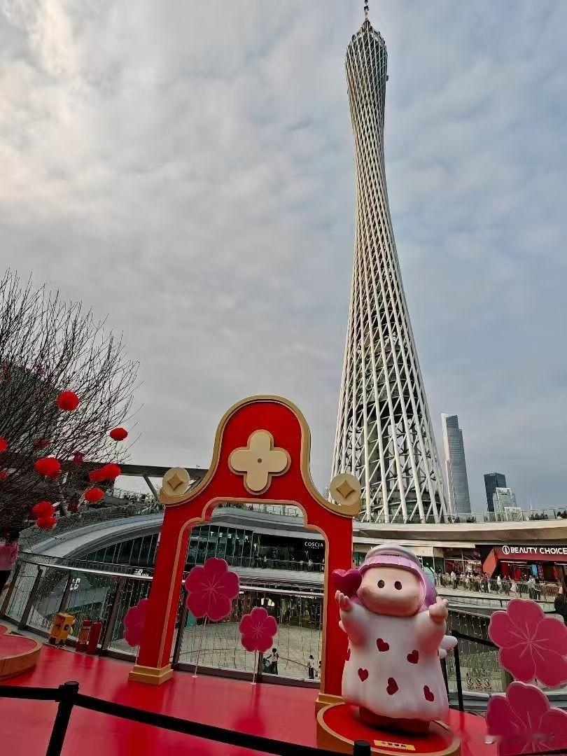 朋友赔了前营业员30000块钱，连憋气带窝火气得病倒了。

我去看她的时候，她本