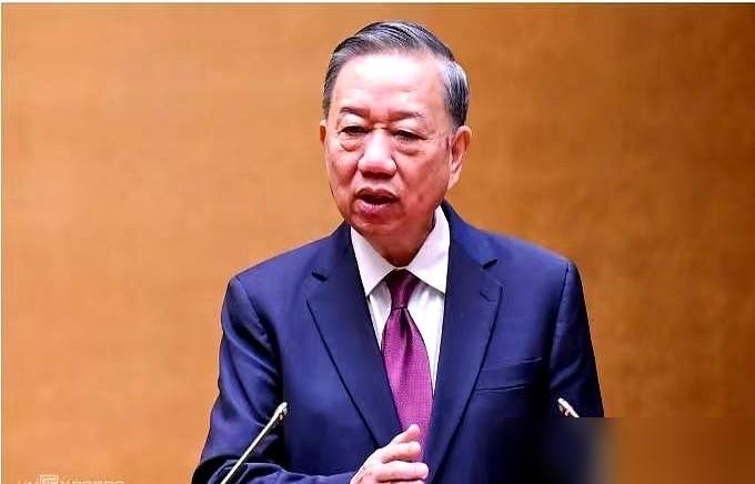 越南一场改革总结会，气氛很不对劲。

我之前也特意关注过越南这次的两级地方政府改