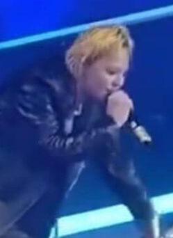 这件事发生在2026年8月22日的BIGBANG二十周年演唱会高阳站上。
当时权