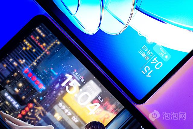 纯平背板+9.06英寸极窄边框OLED屏 红魔电竞平板3 Pro图赏