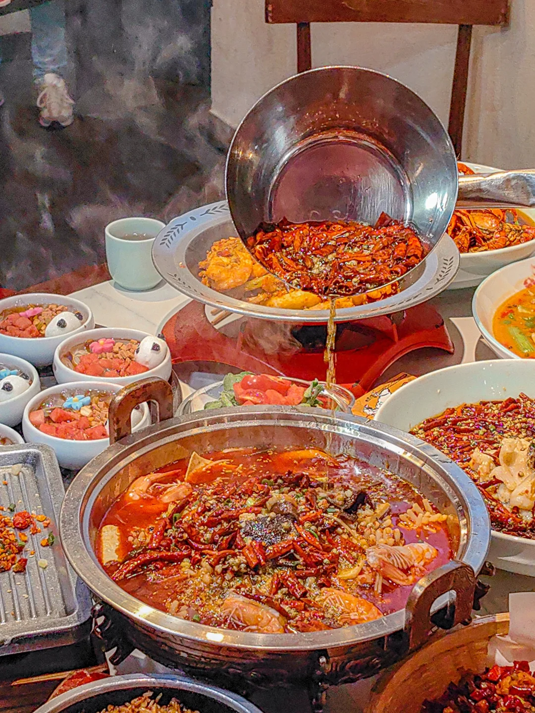一年卖出30w份的毛血旺，终于吃上了！！八店同庆还送武林香辣鸭头 红红...