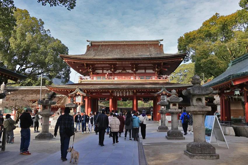 太宰府天满宫
寻梦九州（1）
太宰府天满宫是公元7世纪后半叶设立于日本九州的地方